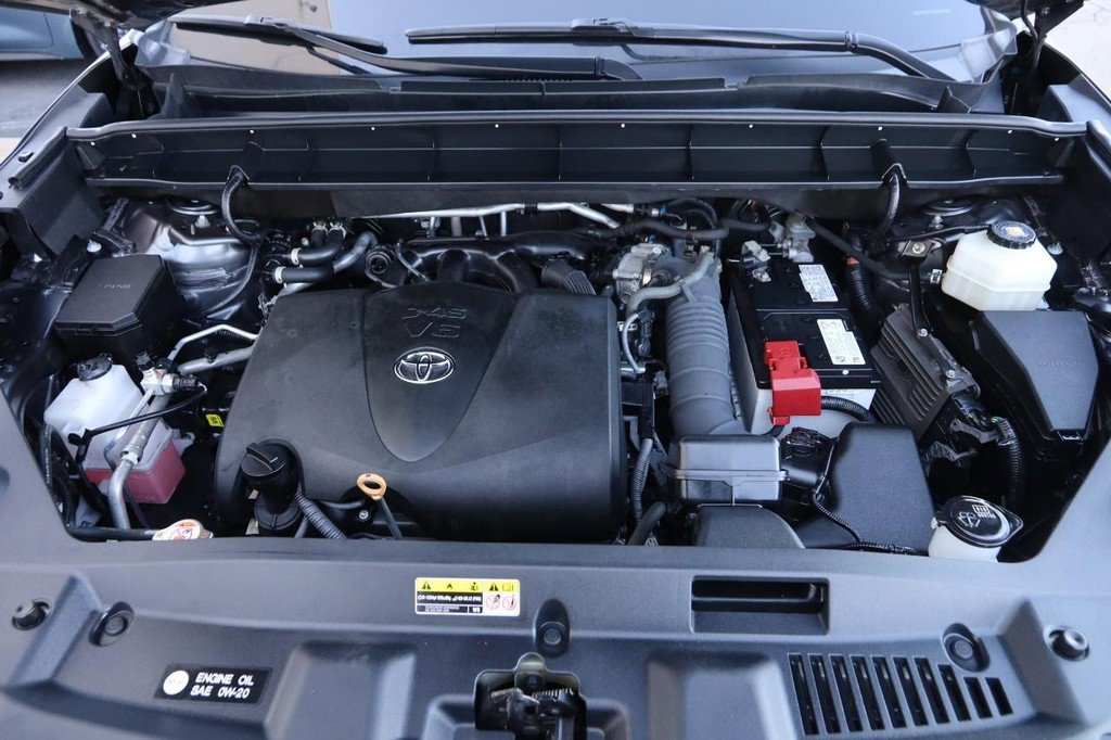 Used 2022 Toyota Highlander XLE image 28