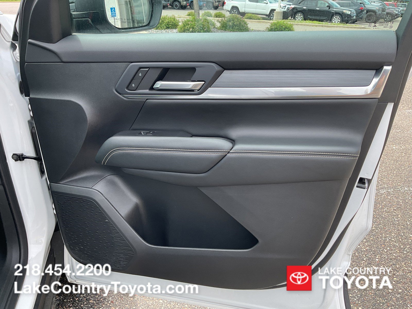 Used 2025 GMC Terrain Elevation AWD/4WD image 12