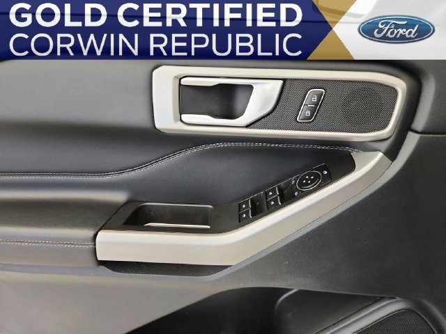 Used 2022 Ford Explorer XLT w/ Equipment Group 202A AWD/4WD image 23