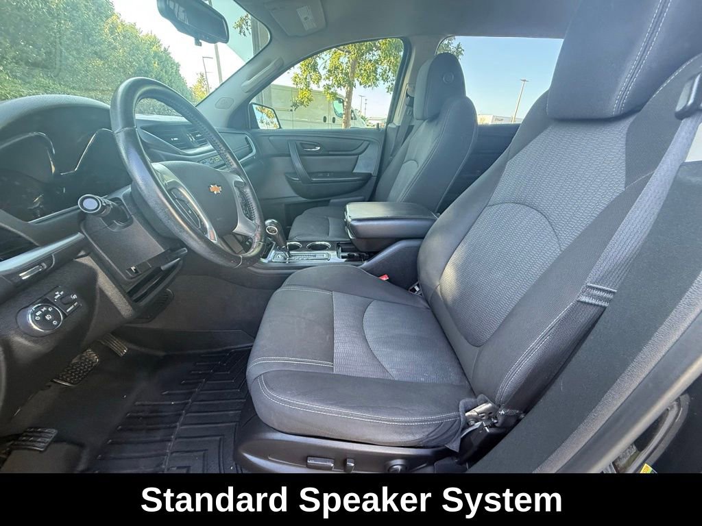 Used 2017 Chevrolet Traverse LT w/ Style and Technology Package image 10