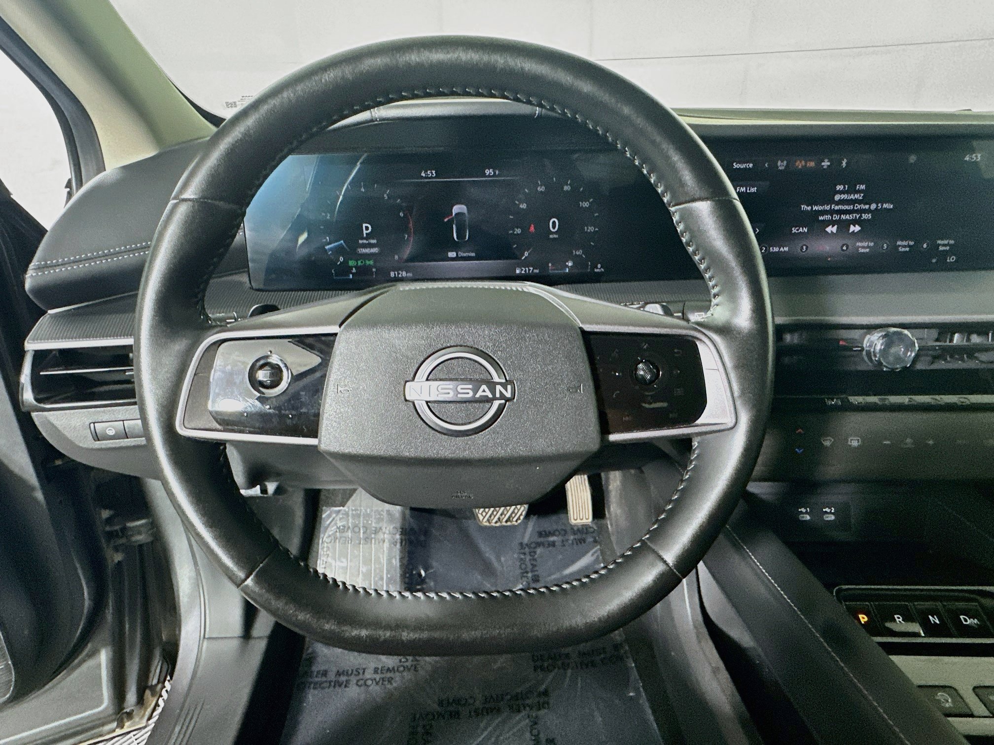 Used 2025 Nissan Murano SV AWD/4WD image 15