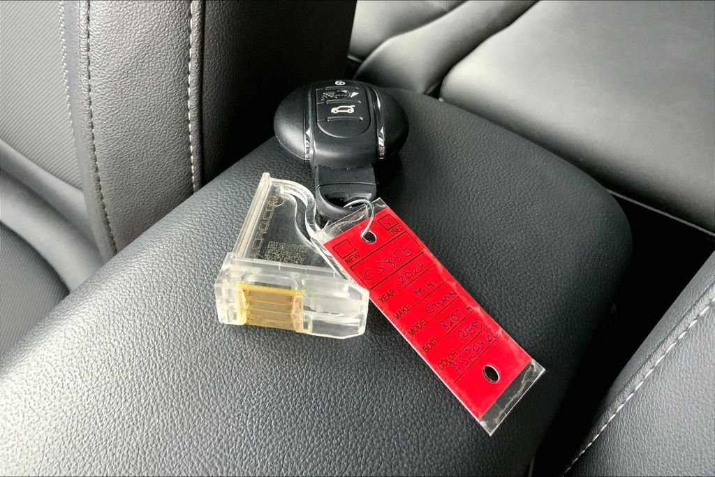 Certified 2024 MINI Cooper Countryman image 15