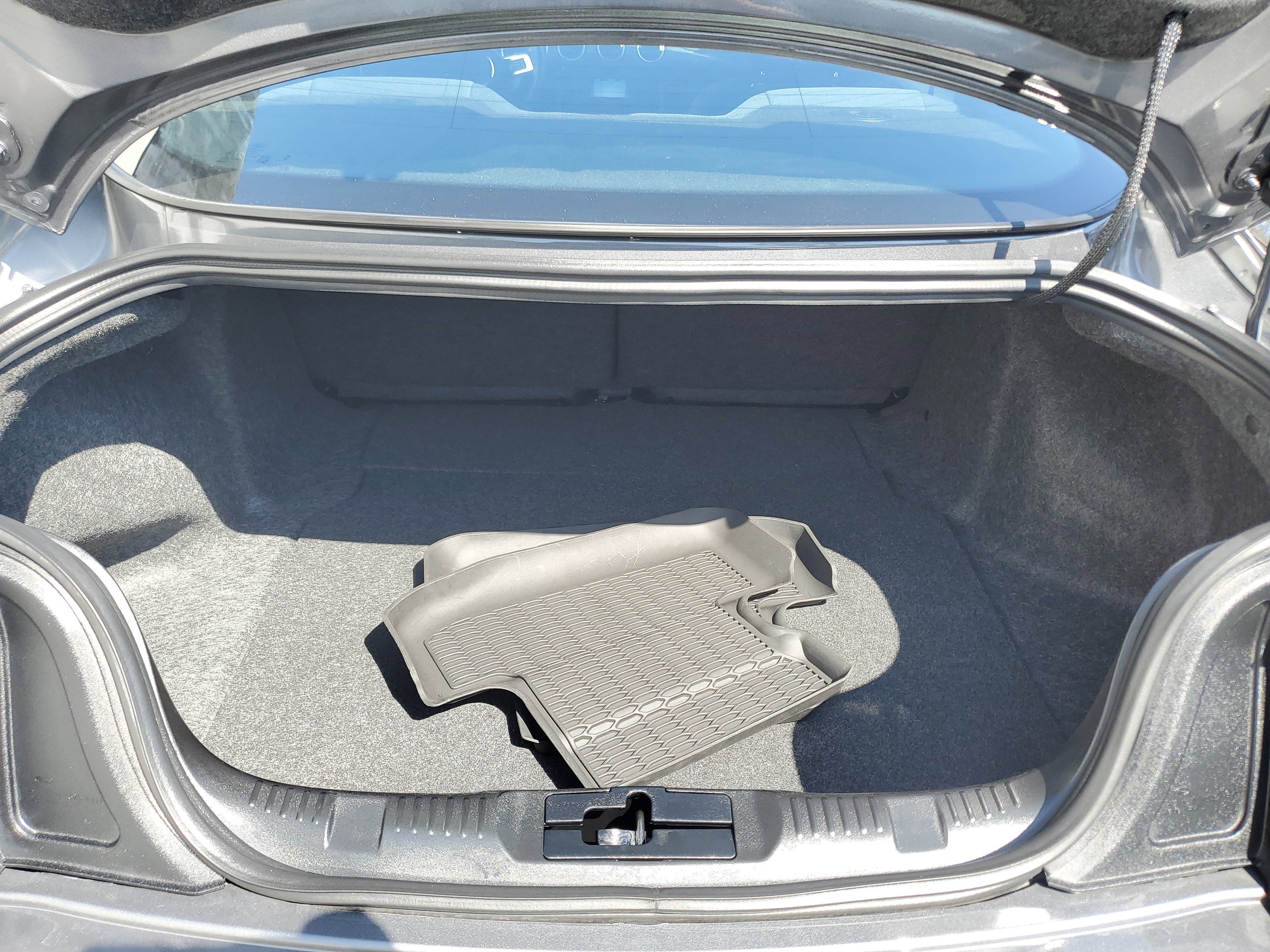 Used 2021 Ford Mustang Coupe image 8