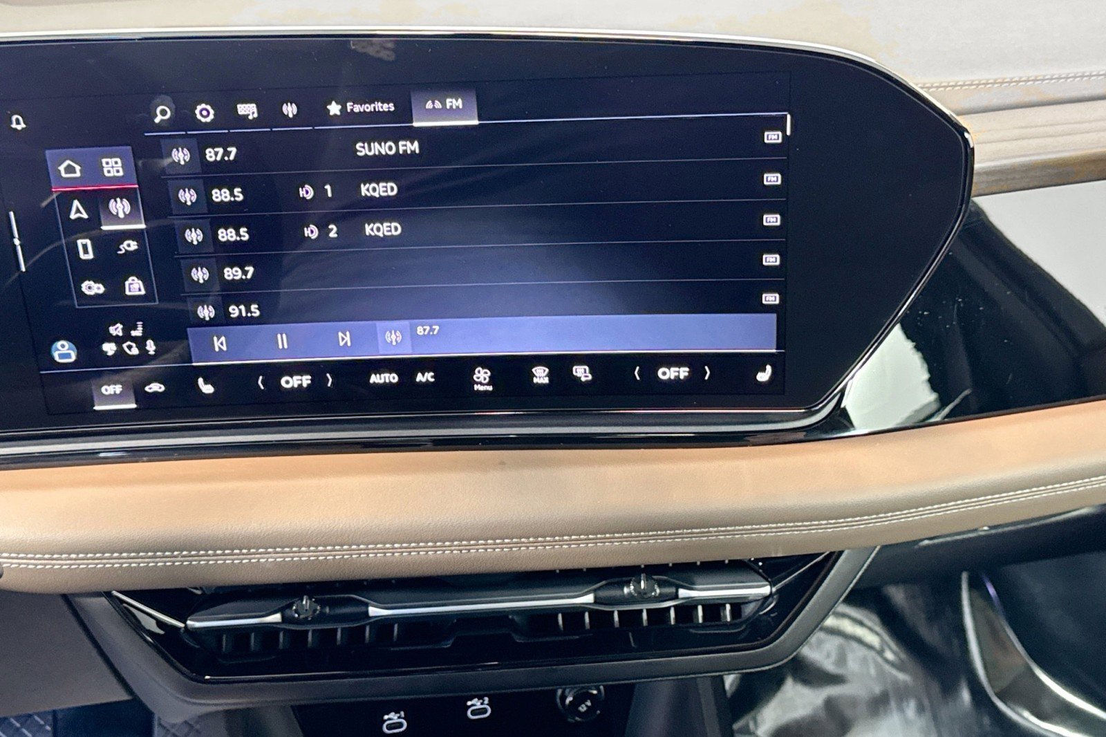 Used 2025 Audi A6 e-tron Premium w/ Convenience Package image 14