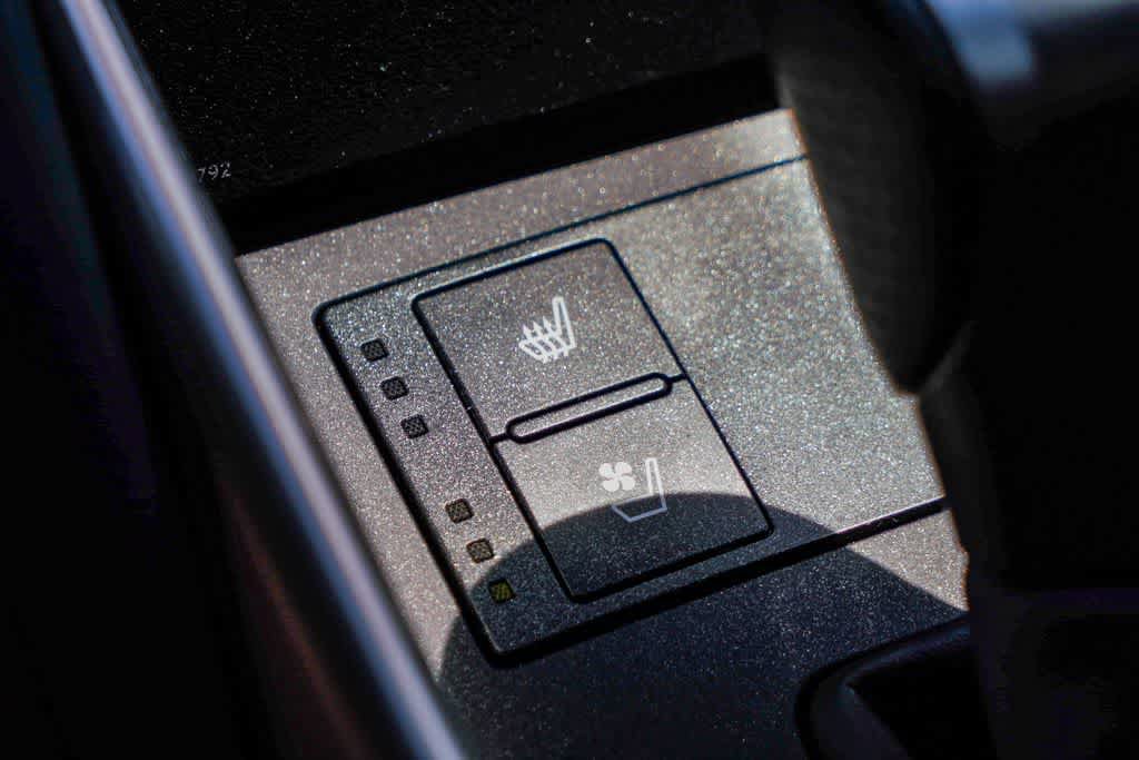 Used 2020 Lexus IS 300 F Sport w/ F Sport Package RWD image 22