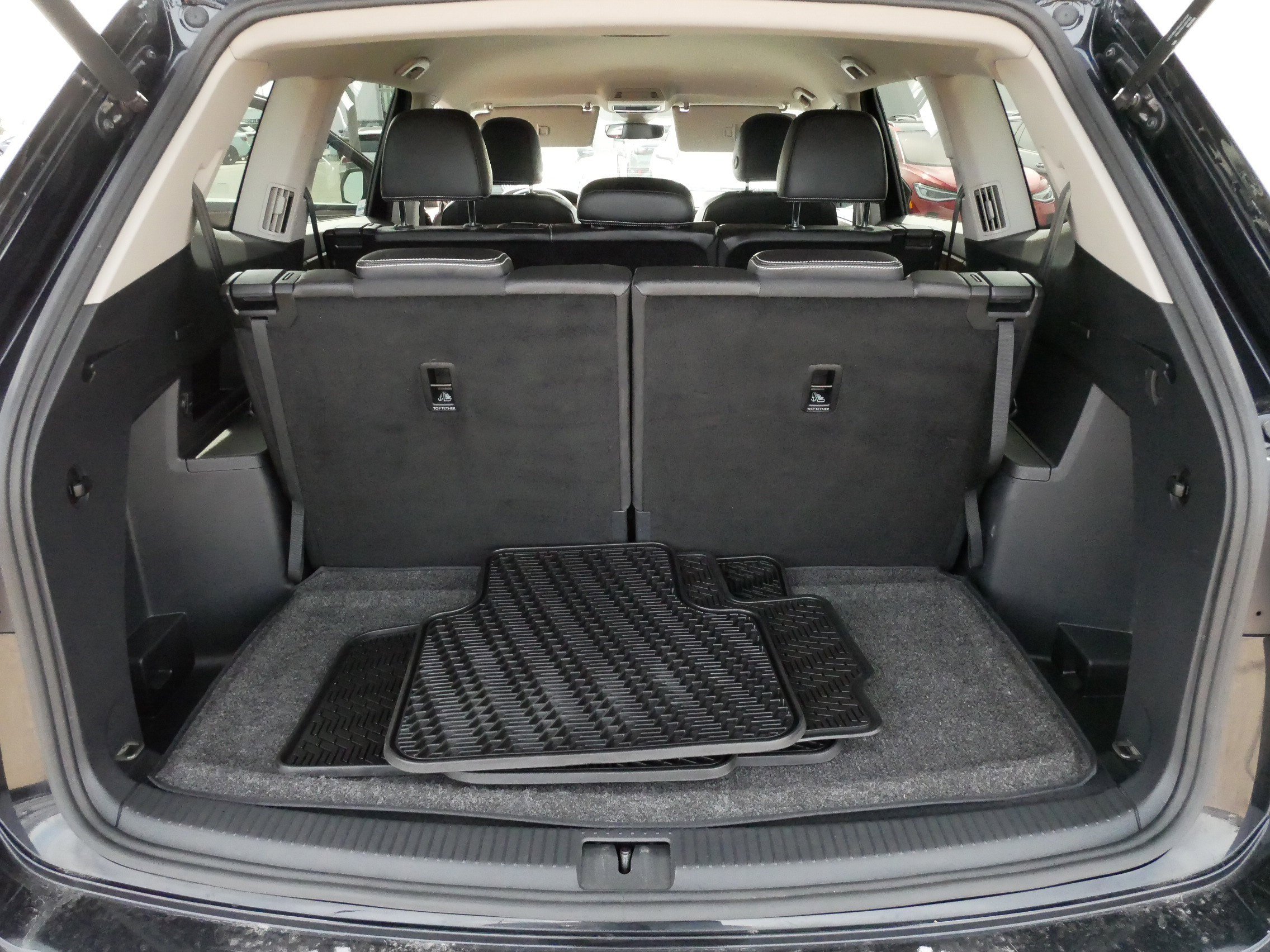 Certified 2024 Volkswagen Atlas SE image 18