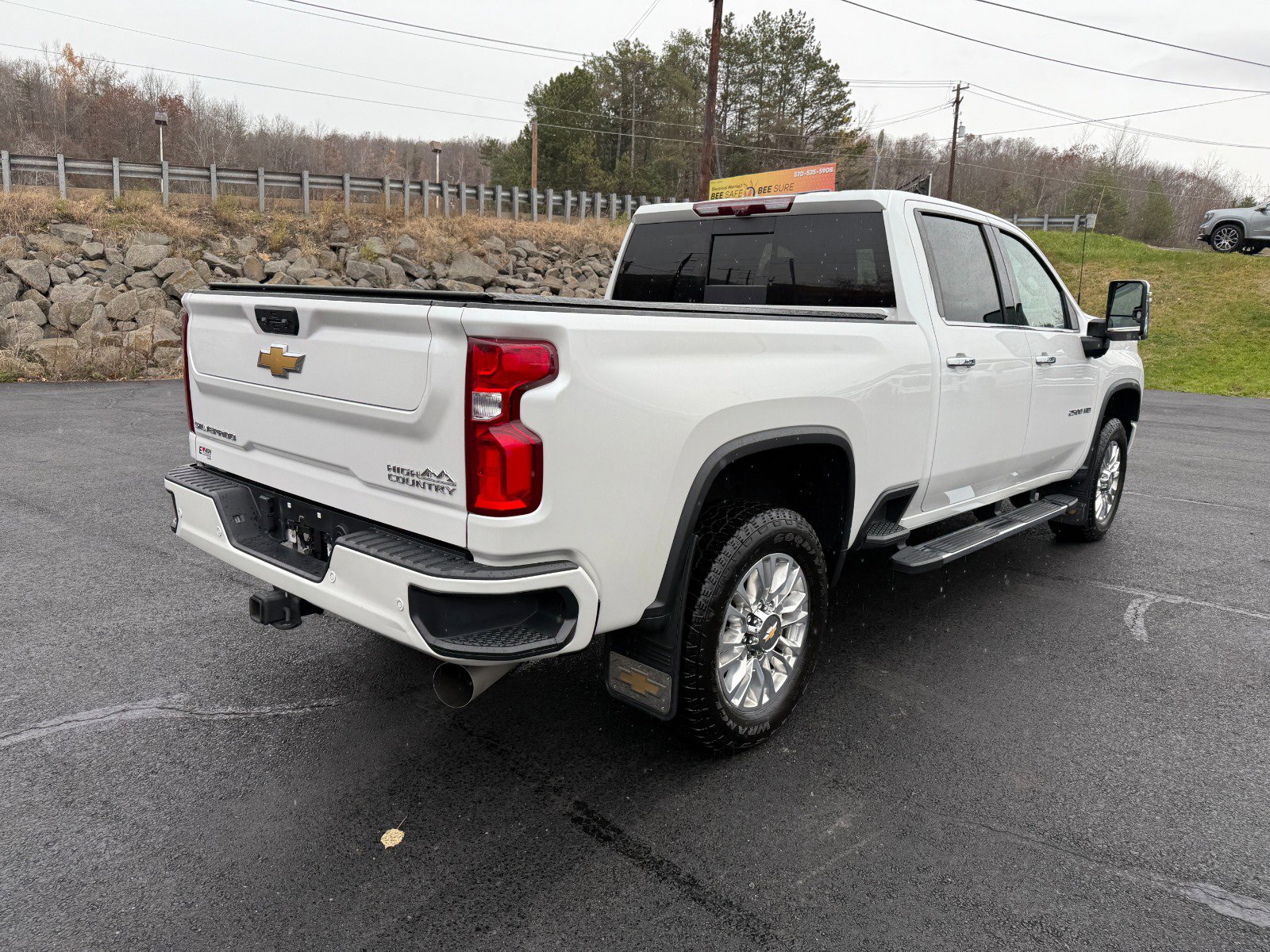 Used 2022 Chevrolet Silverado 2500 High Country w/ Z71 Off-Road Package image 5
