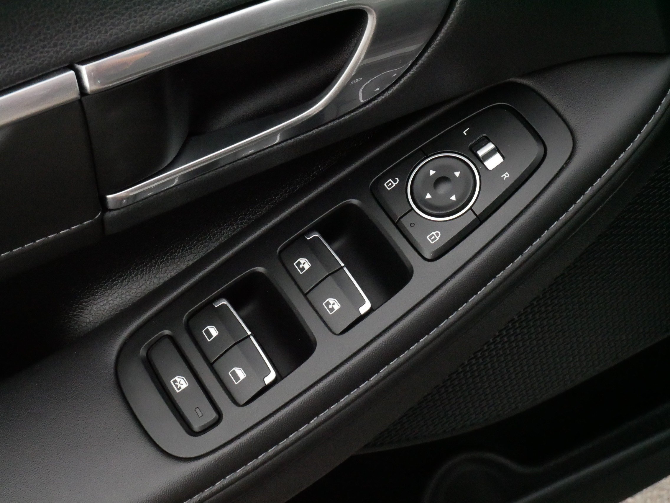 Used 2023 Hyundai Sonata Limited FWD image 19