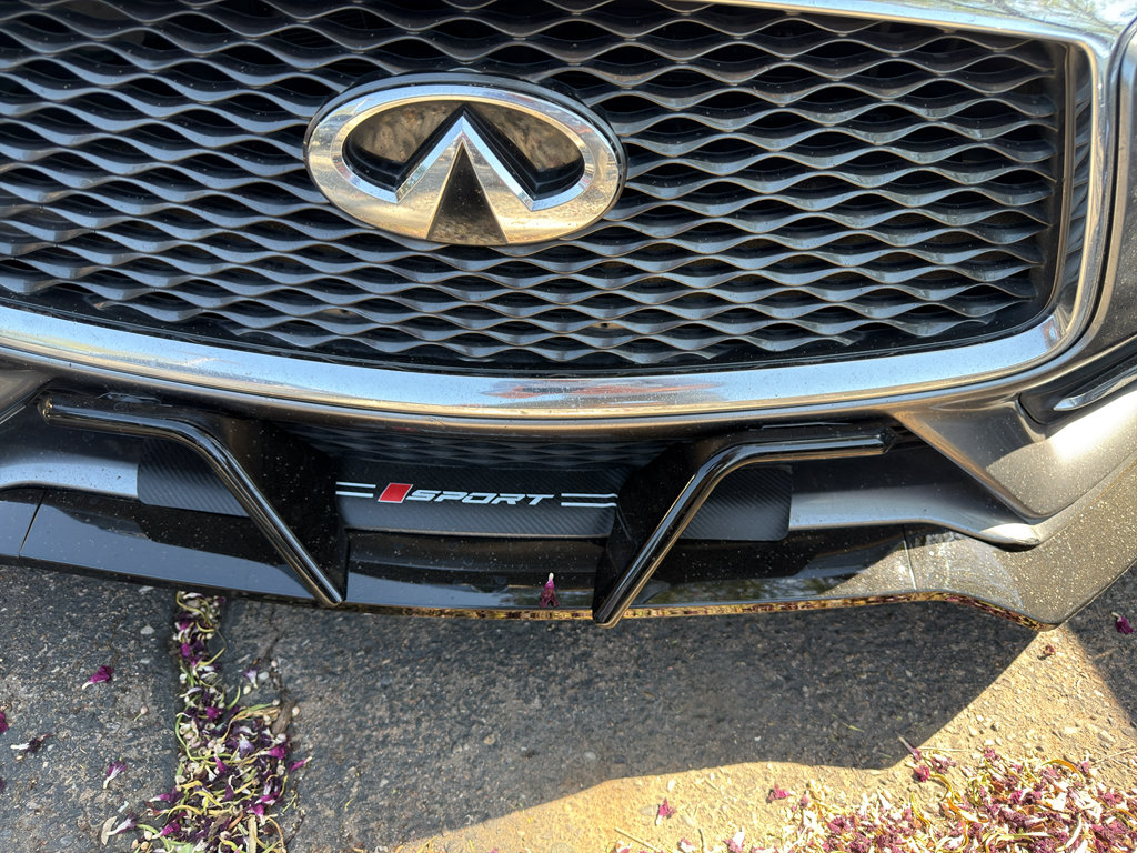 Used 2017 INFINITI Q60 Red Sport 400 RWD image 2