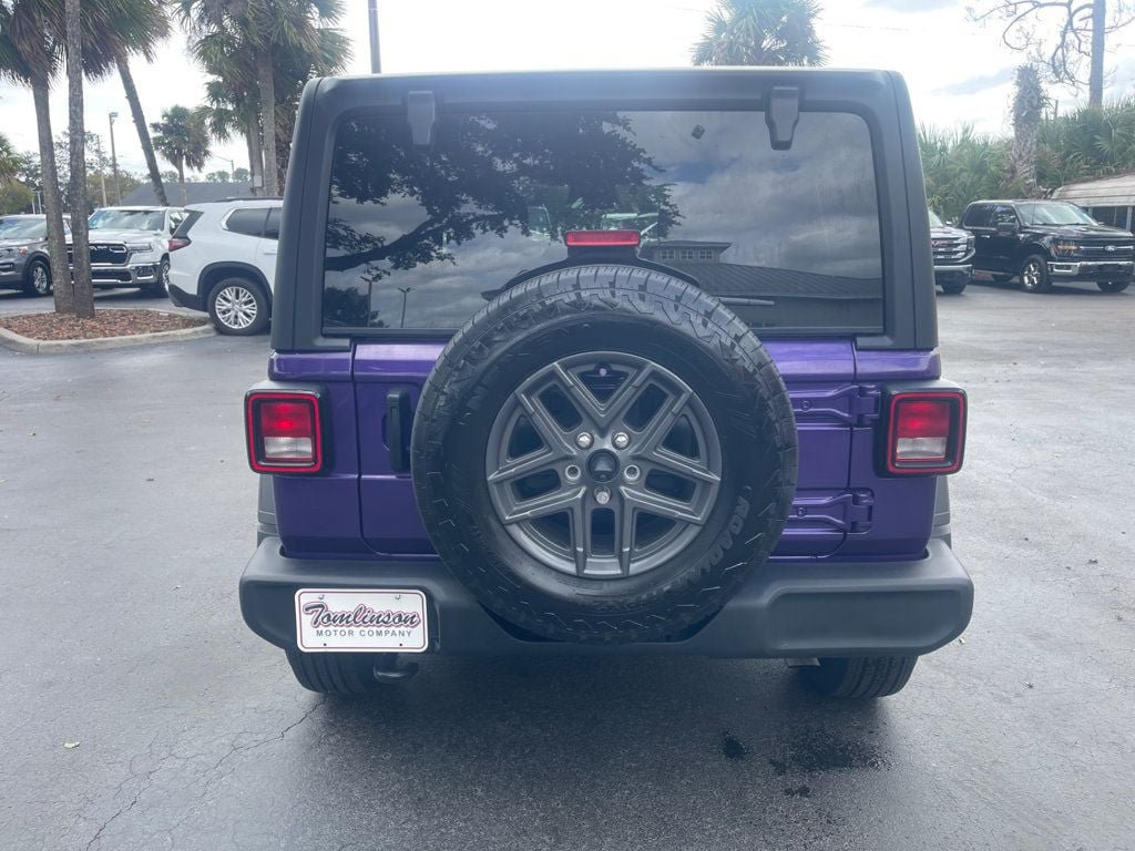 Used 2026 Jeep Wrangler Unlimited Sport AWD/4WD image 4