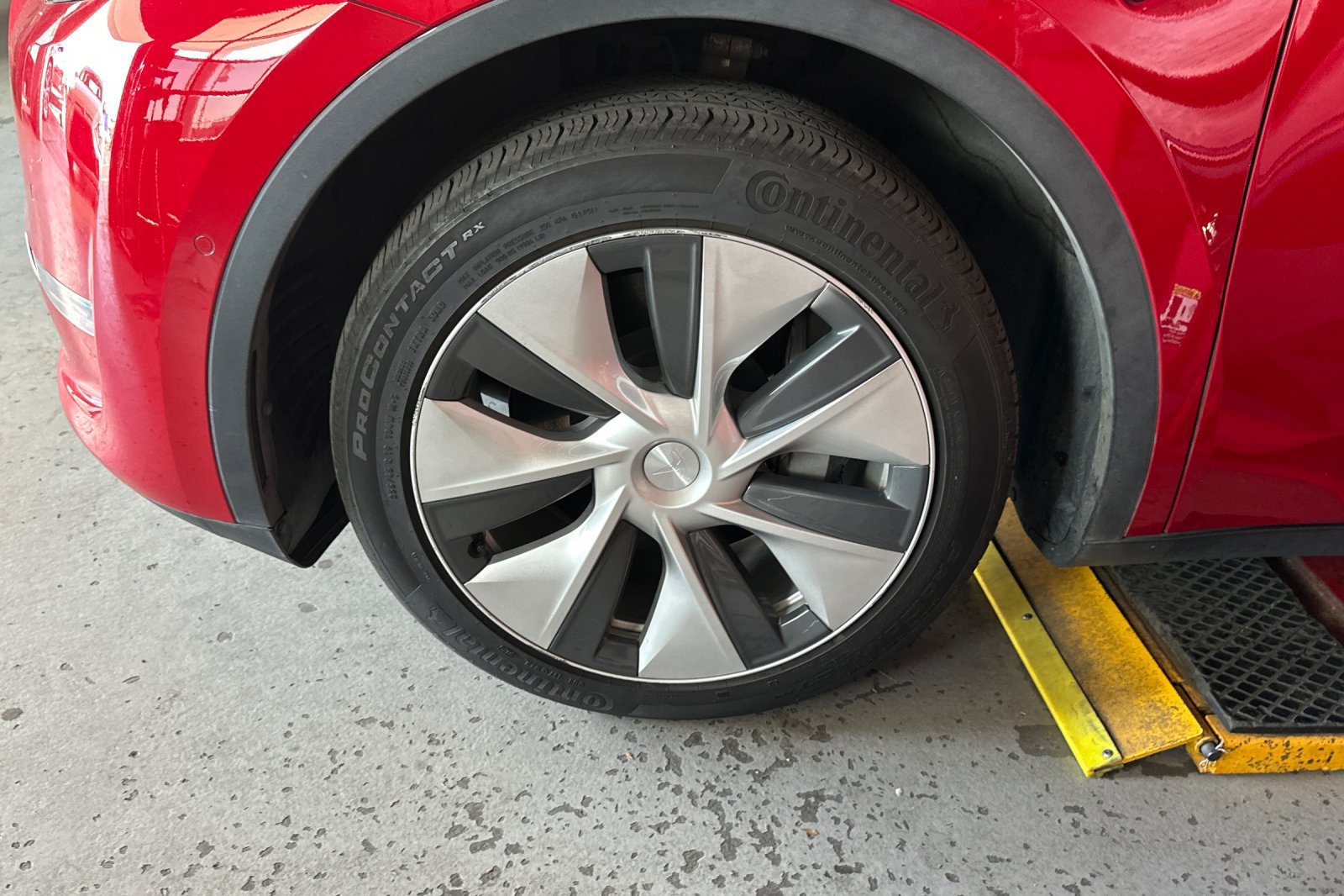 Used 2021 Tesla Model Y Long Range AWD/4WD image 4