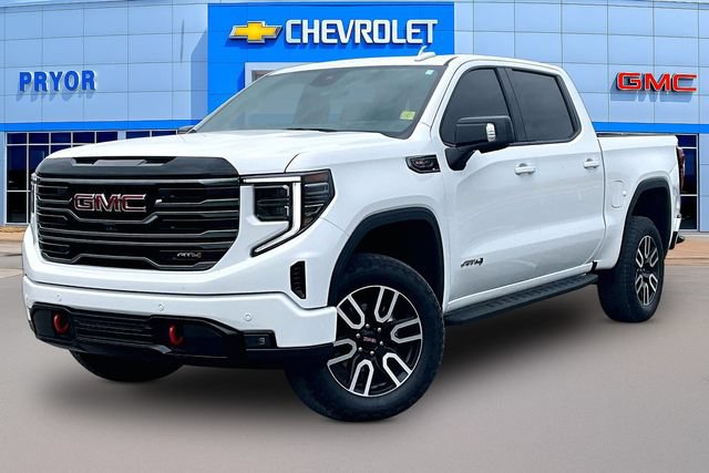 Used 2025 GMC Sierra 1500 AT4 w/ AT4 Premium Package AWD/4WD image 3