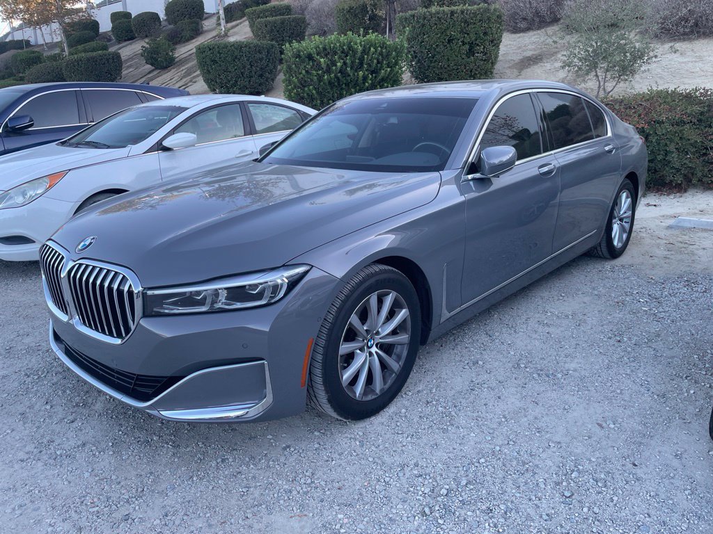 Used 2022 BMW 740i RWD image 4