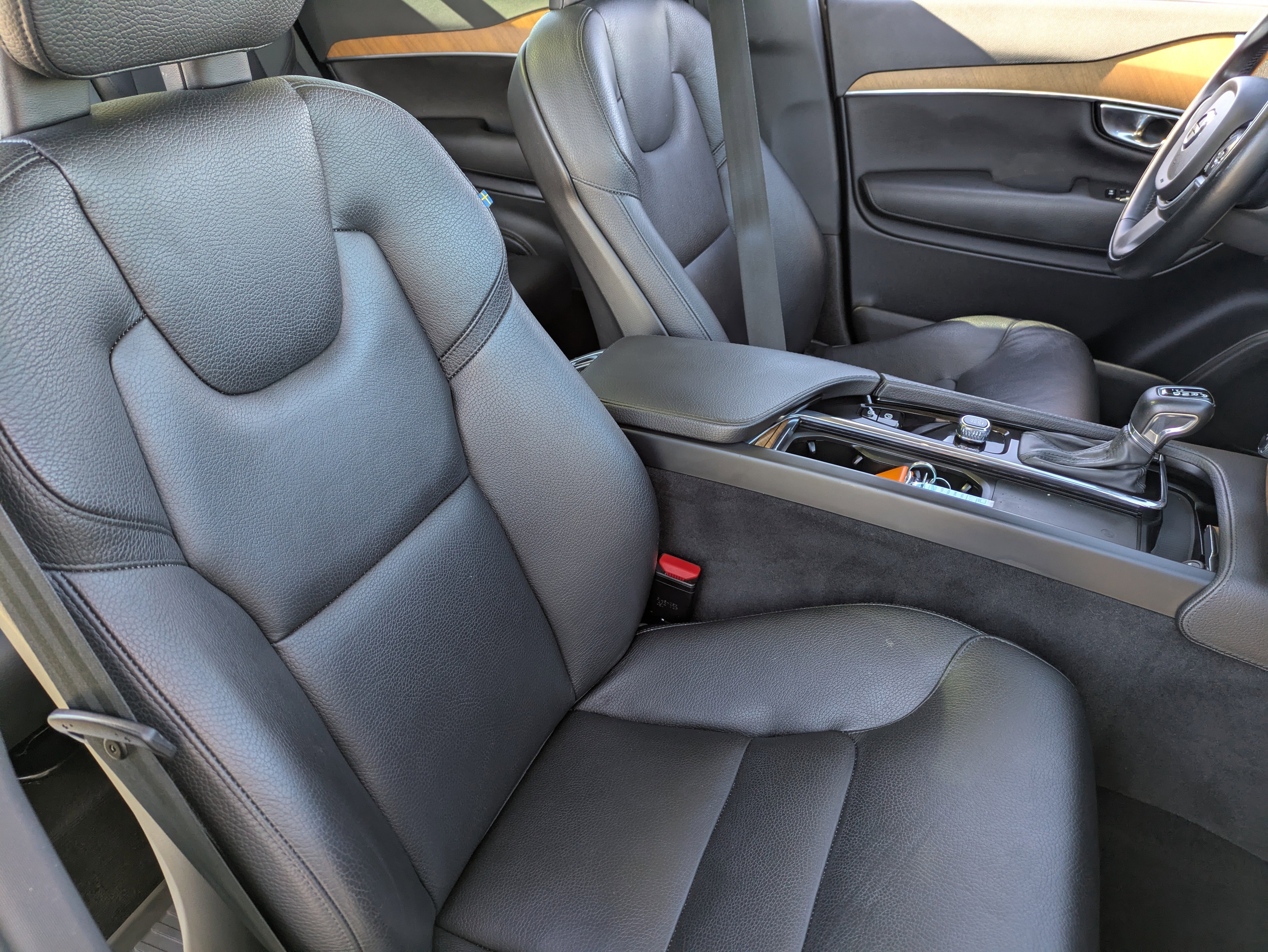 Used 2022 Volvo XC90 T5 Momentum w/ Advanced Package image 11