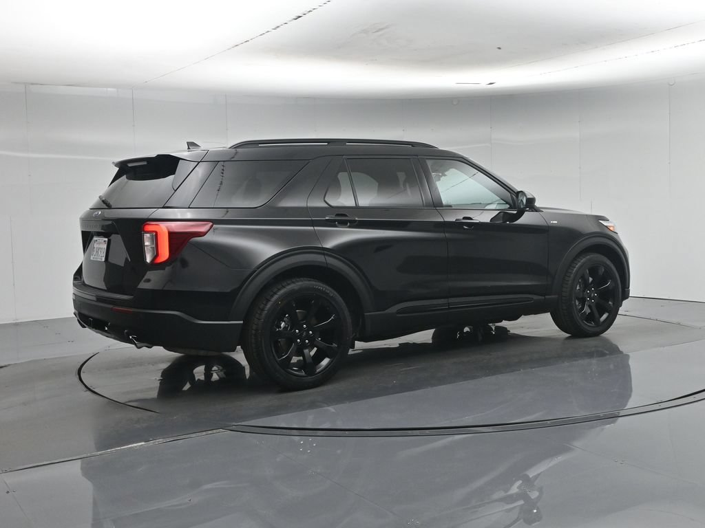 Certified 2023 Ford Explorer ST-Line w/ Class IV Trailer Tow Package RWD image 32
