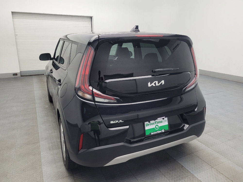 Used 2023 Kia Soul LX w/ LX Technology Package image 5