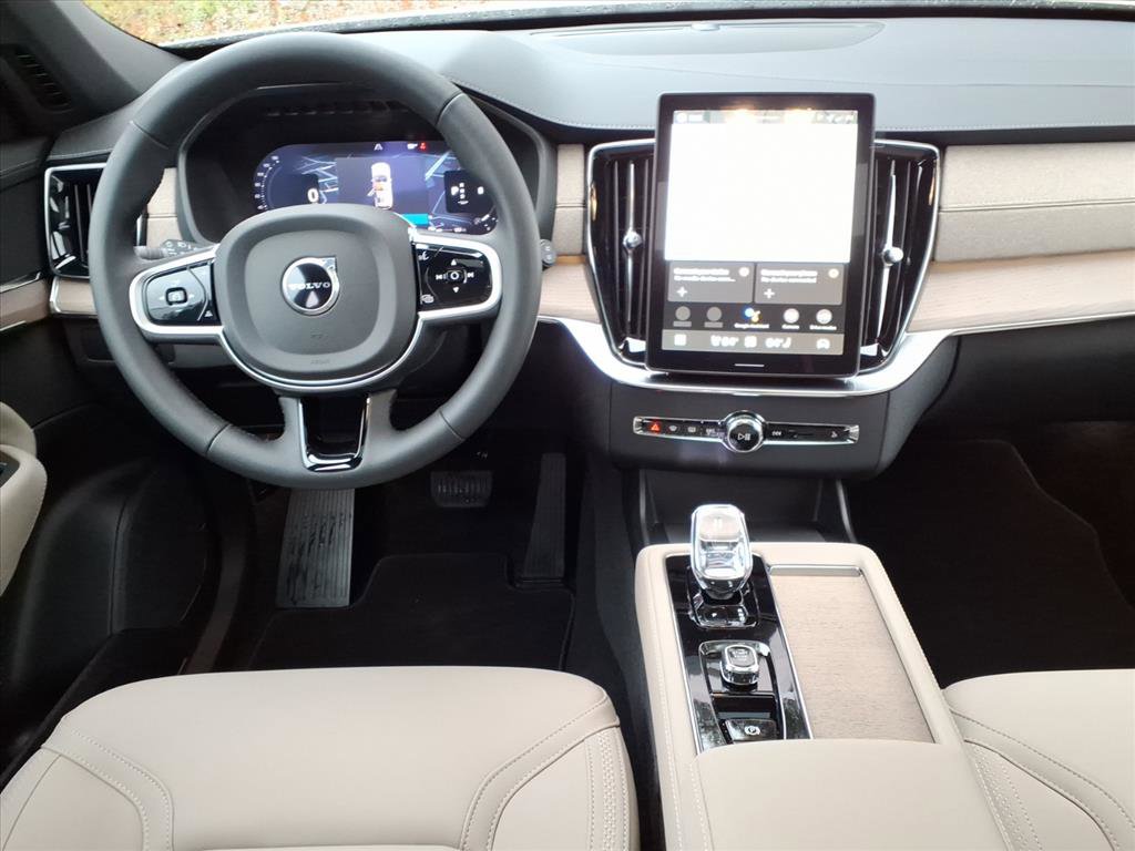 New 2026 Volvo XC90 B5 Core image 9