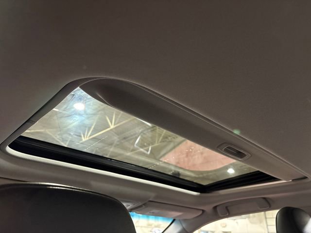 Used 2016 Toyota Camry XSE image 10