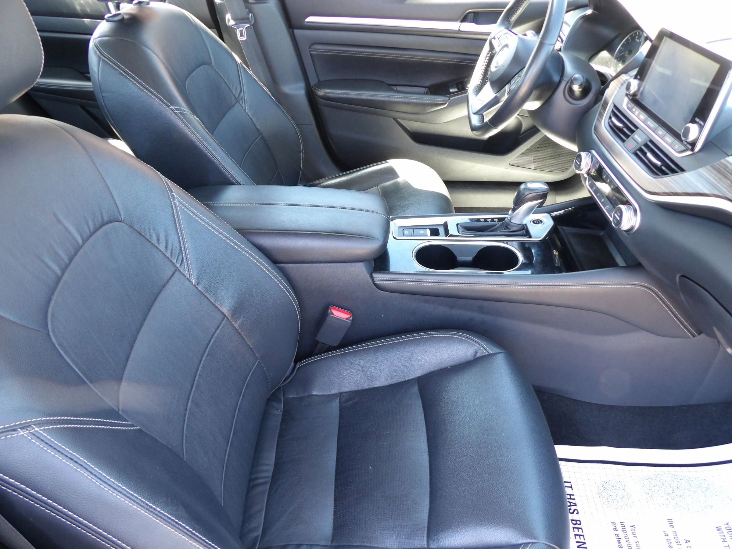 Used 2020 Nissan Altima 2.0 Platinum FWD image 16