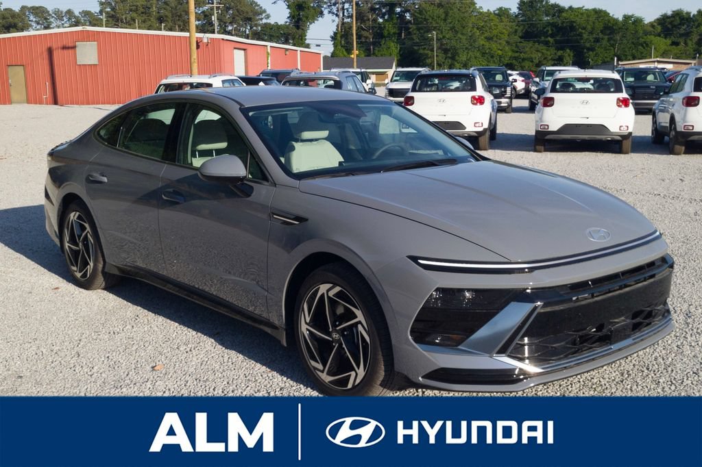 New 2026 Hyundai Sonata SEL FWD image 3