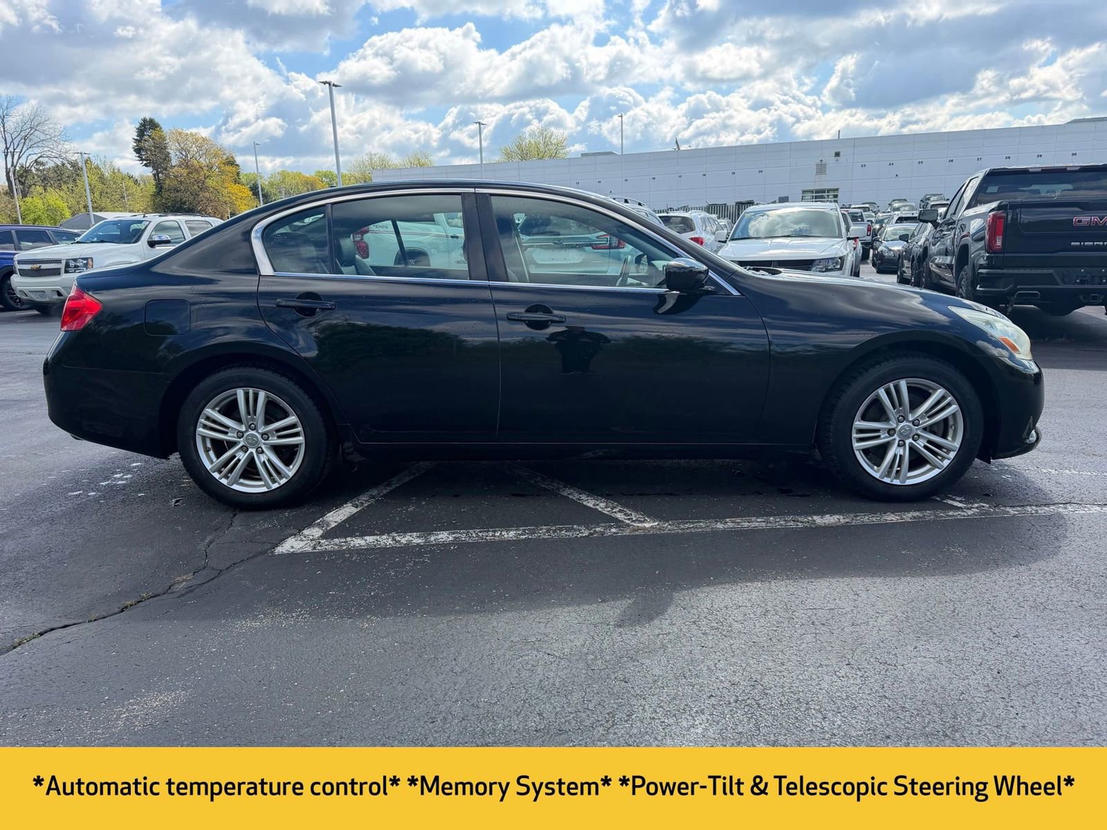 Used 2013 INFINITI G37 x Sedan w/ Premium Pkg AWD/4WD image 6