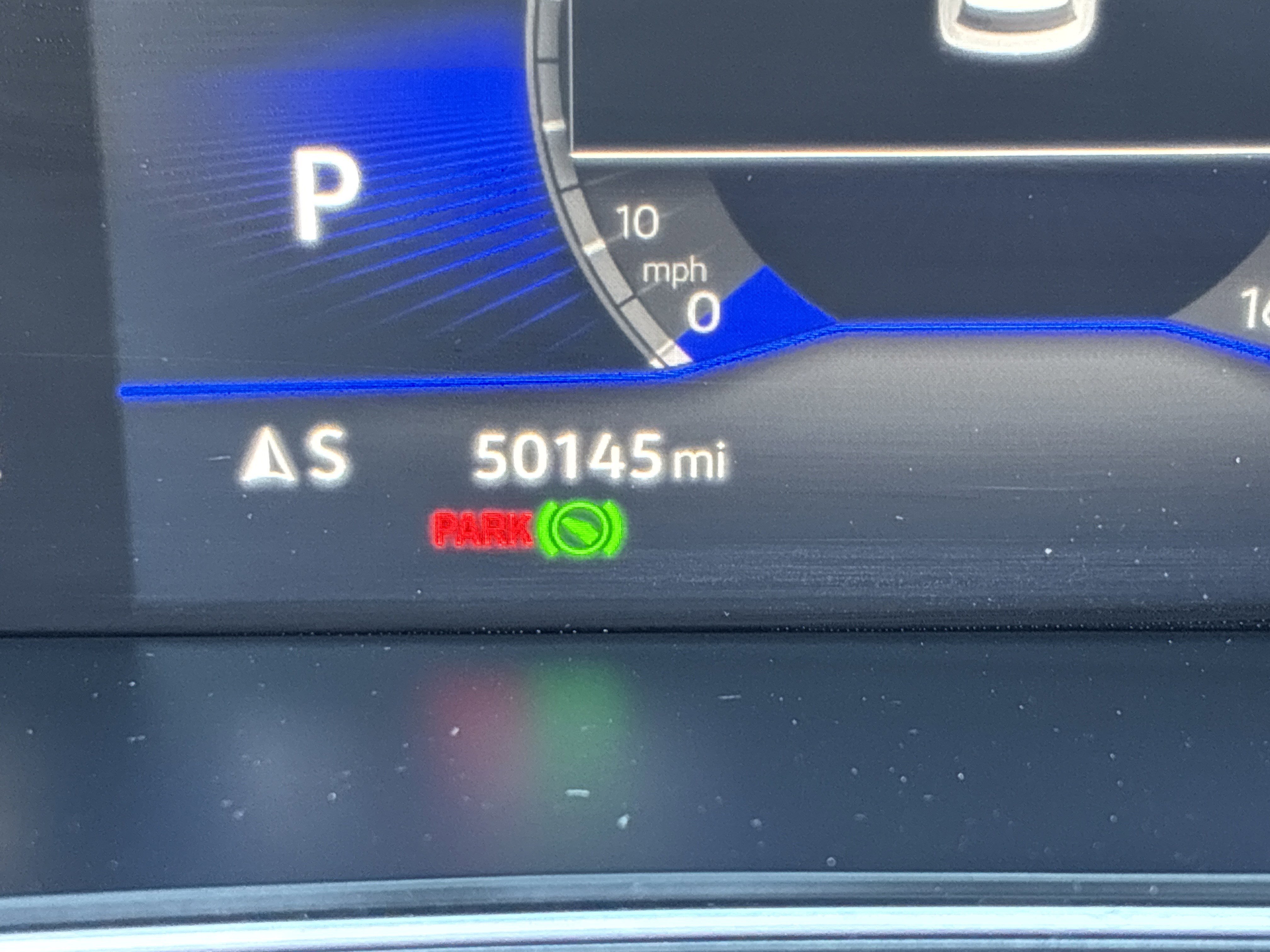 Used 2022 Volkswagen Tiguan SE w/ Panoramic Sunroof Package image 30