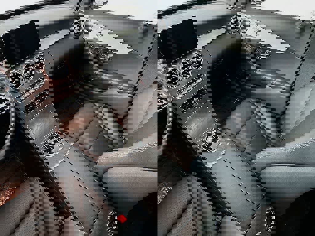 Used 2020 Mercedes-Benz C 300 Sedan image 11