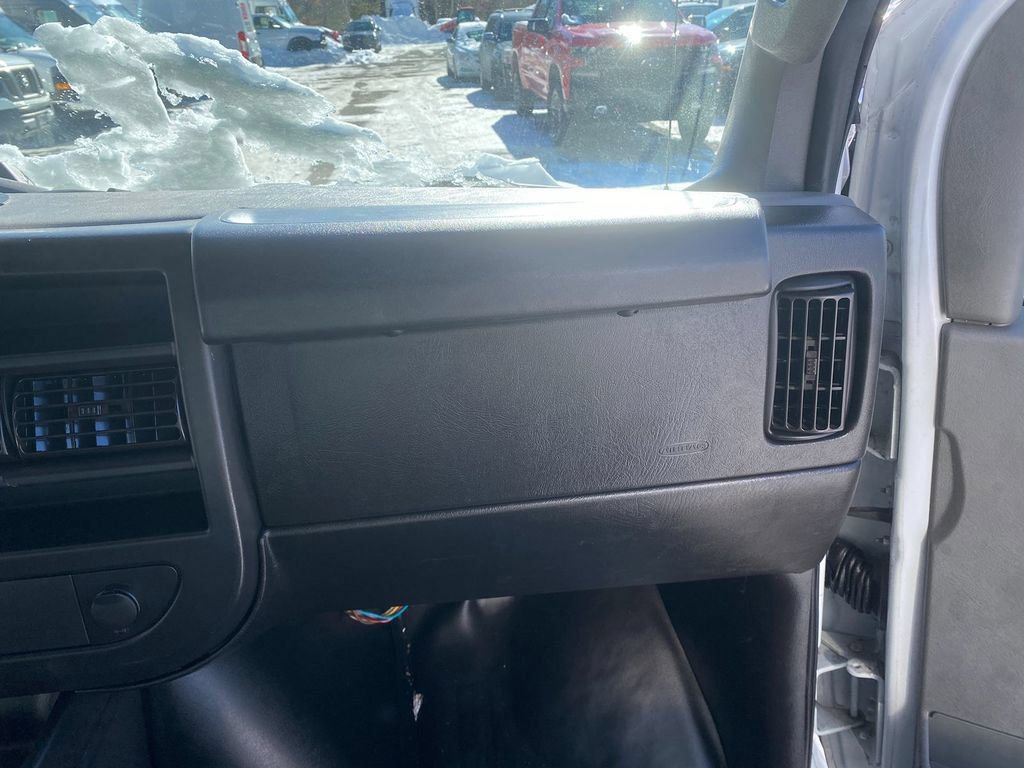 Used 2019 GMC Savana 3500 w/ Power Convenience Package RWD image 30