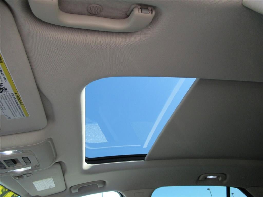 Used 2023 Buick Envision Avenir FWD image 28