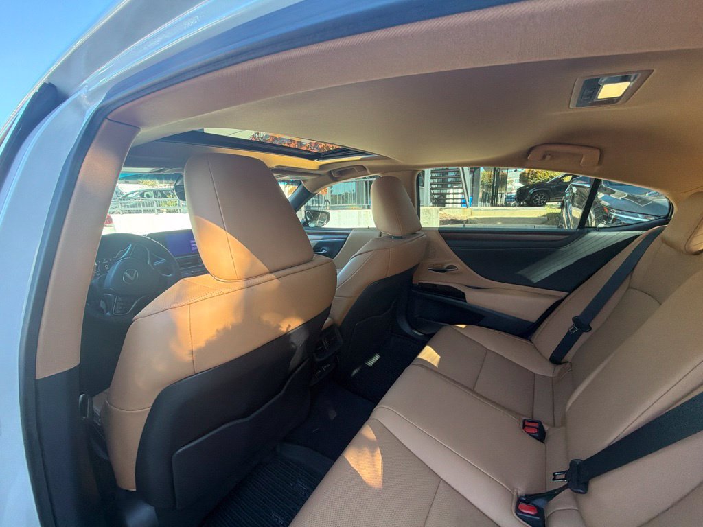 Certified 2025 Lexus ES 350 w/ Premium Package FWD image 25