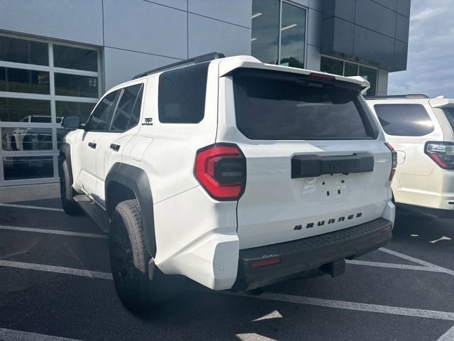 Used 2025 Toyota 4Runner TRD Off-Road Premium AWD/4WD image 17