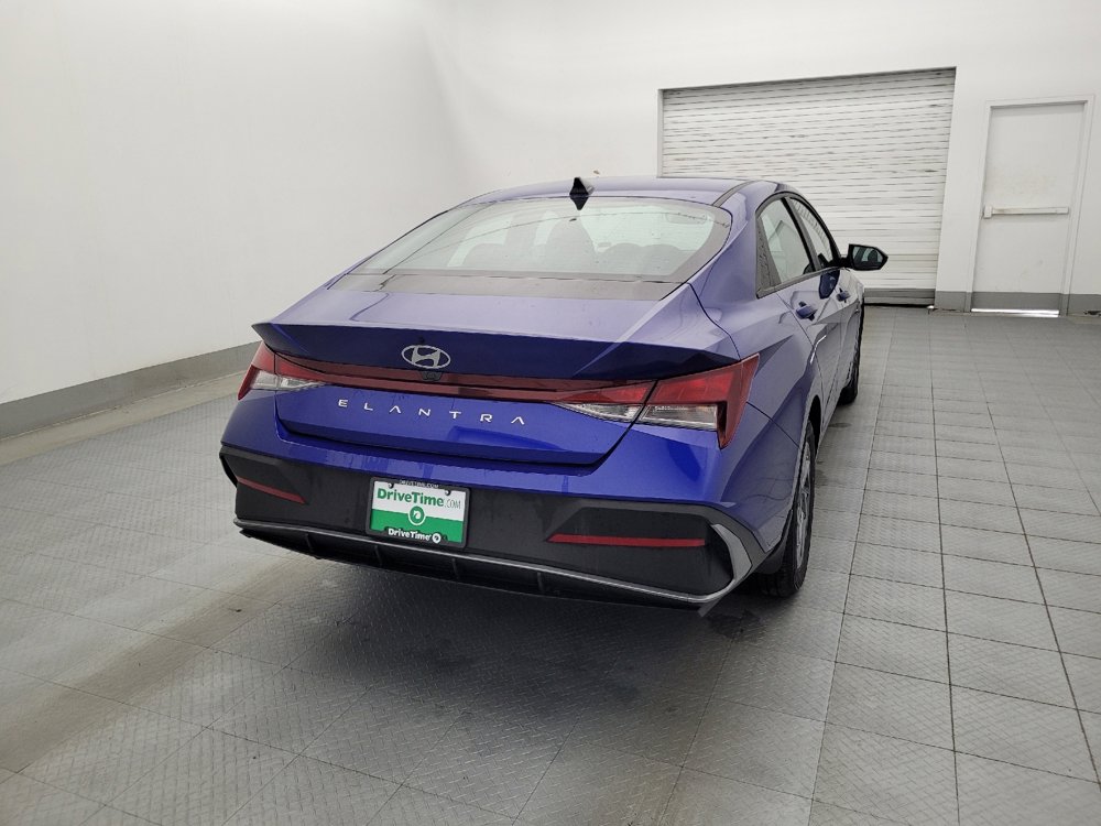 Used 2024 Hyundai Elantra SEL image 7