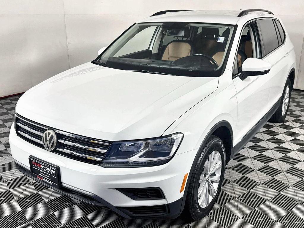 Used 2018 Volkswagen Tiguan SE AWD/4WD image 3