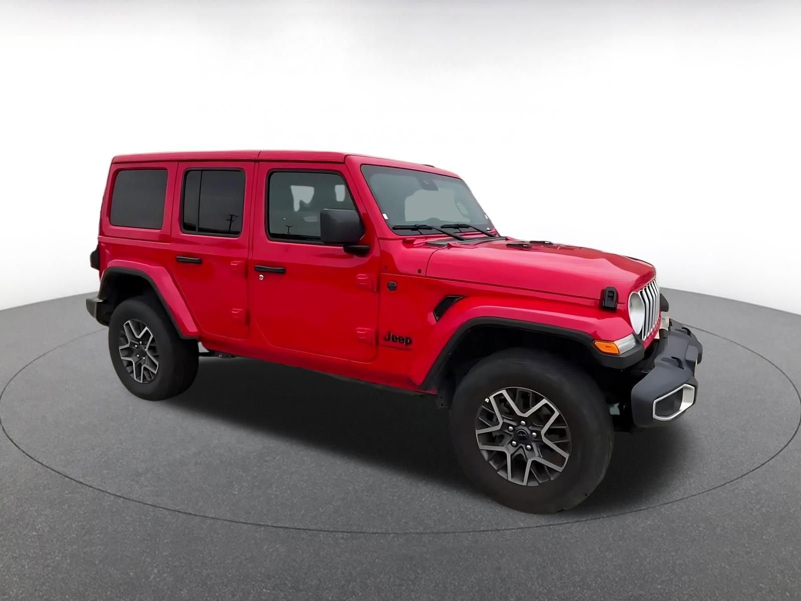 Used 2025 Jeep Wrangler Unlimited Sahara AWD/4WD image 2