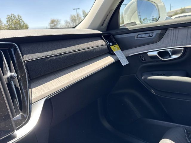 New 2025 Volvo XC90 T8 Ultra w/ Protection Package Premier AWD/4WD image 27