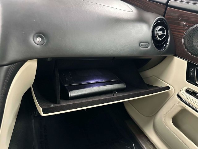 Used 2015 Jaguar XJ L Portfolio AWD/4WD image 51