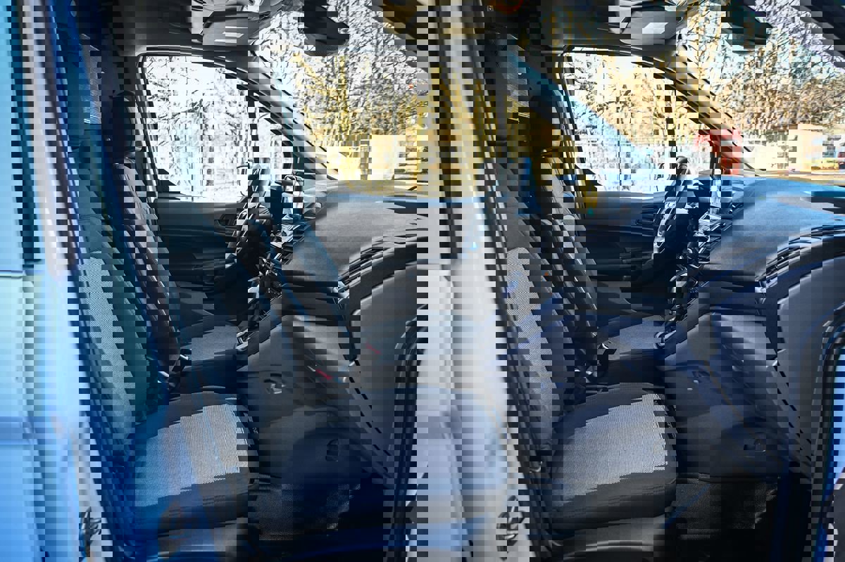 Used 2020 Ford Transit Connect XL image 20