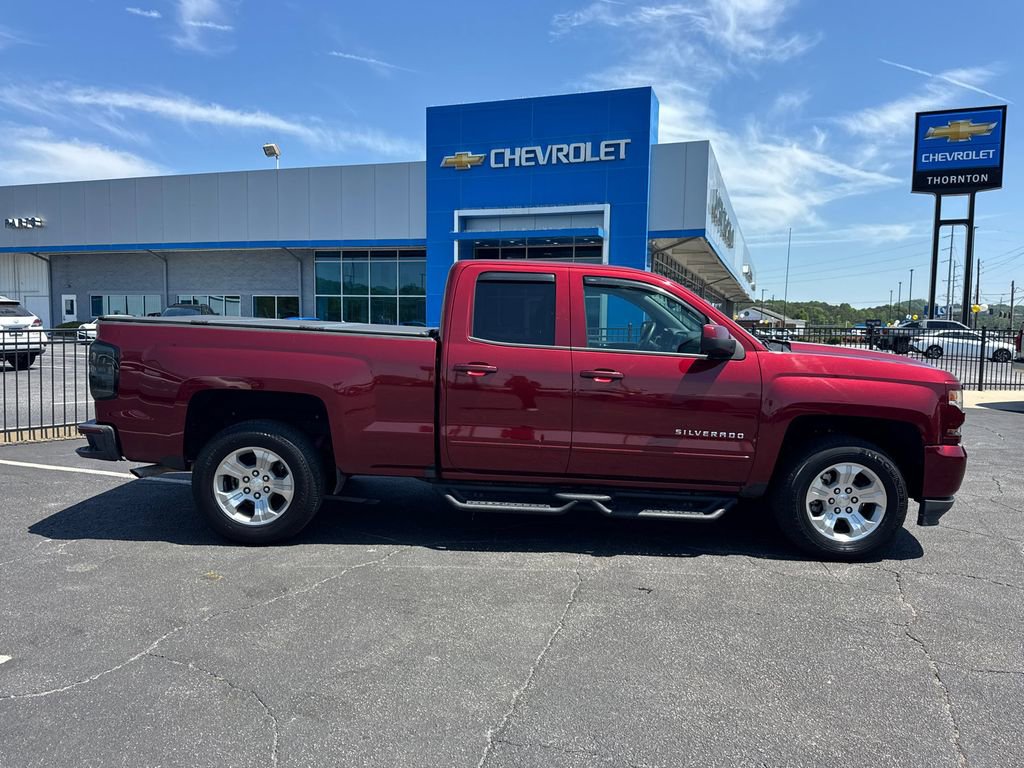 Used 2017 Chevrolet Silverado 1500 LT w/ All Star Edition AWD/4WD image 5