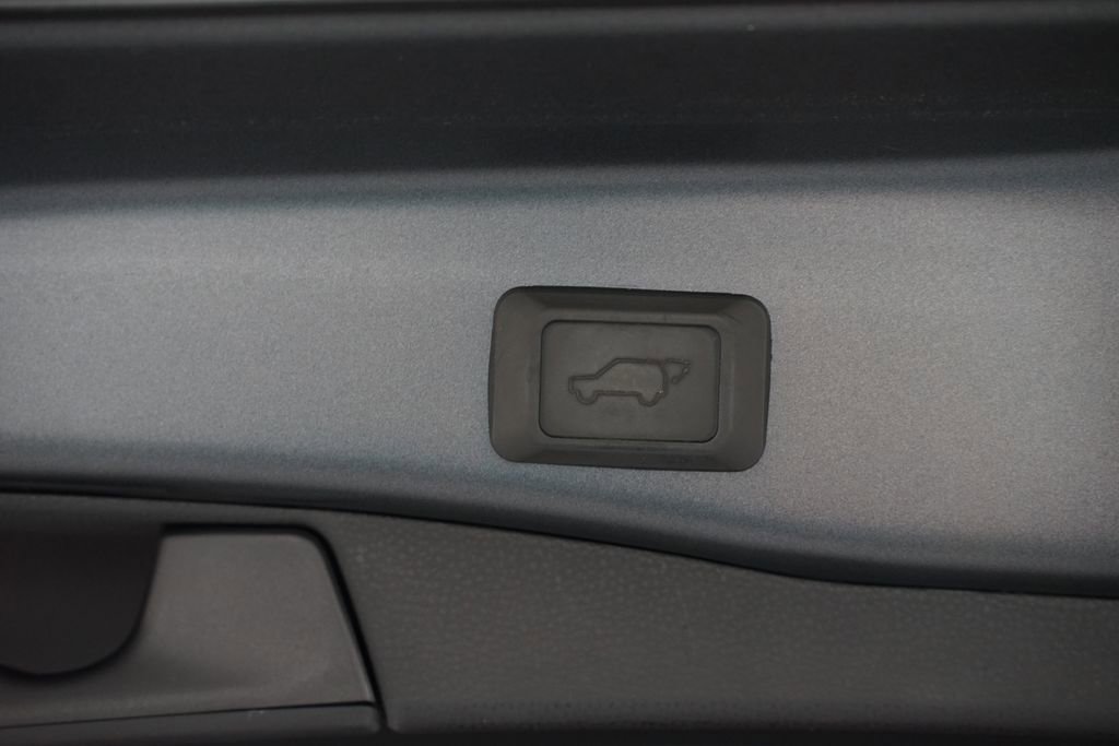 Certified 2022 Toyota RAV4 XLE Premium FWD image 34