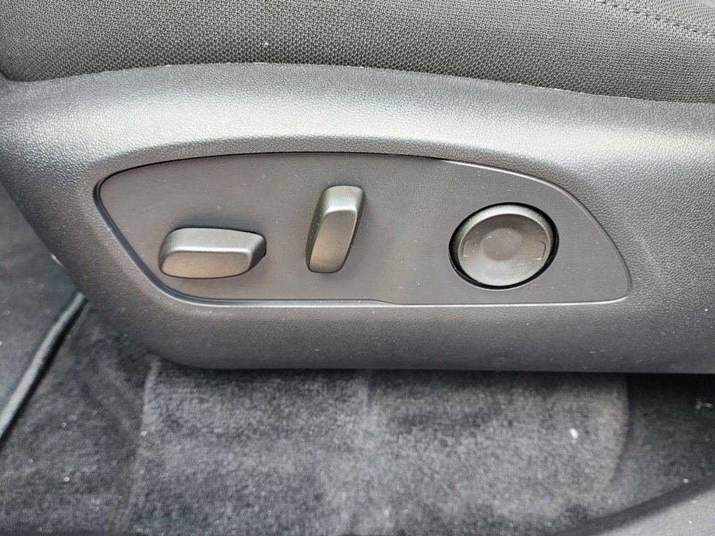 New 2026 GMC Acadia Elevation image 17