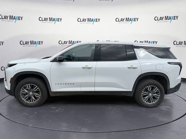 Used 2024 Chevrolet Traverse LS image 2