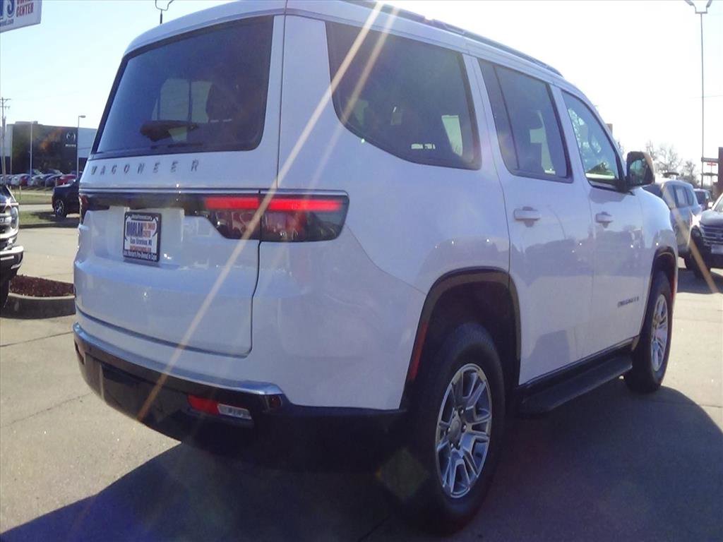 Certified 2024 Jeep Wagoneer 4WD w/ Convenience Group I image 6