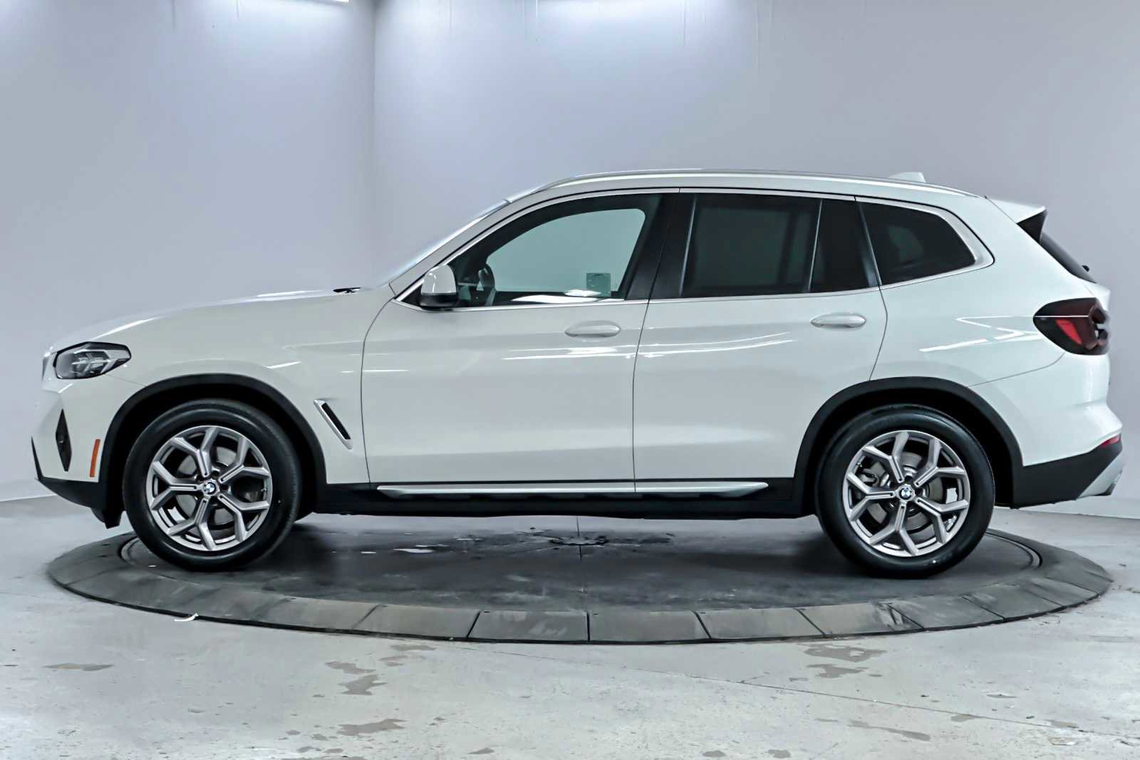 Used 2023 BMW X3 xDrive30i w/ Convenience Package image 5