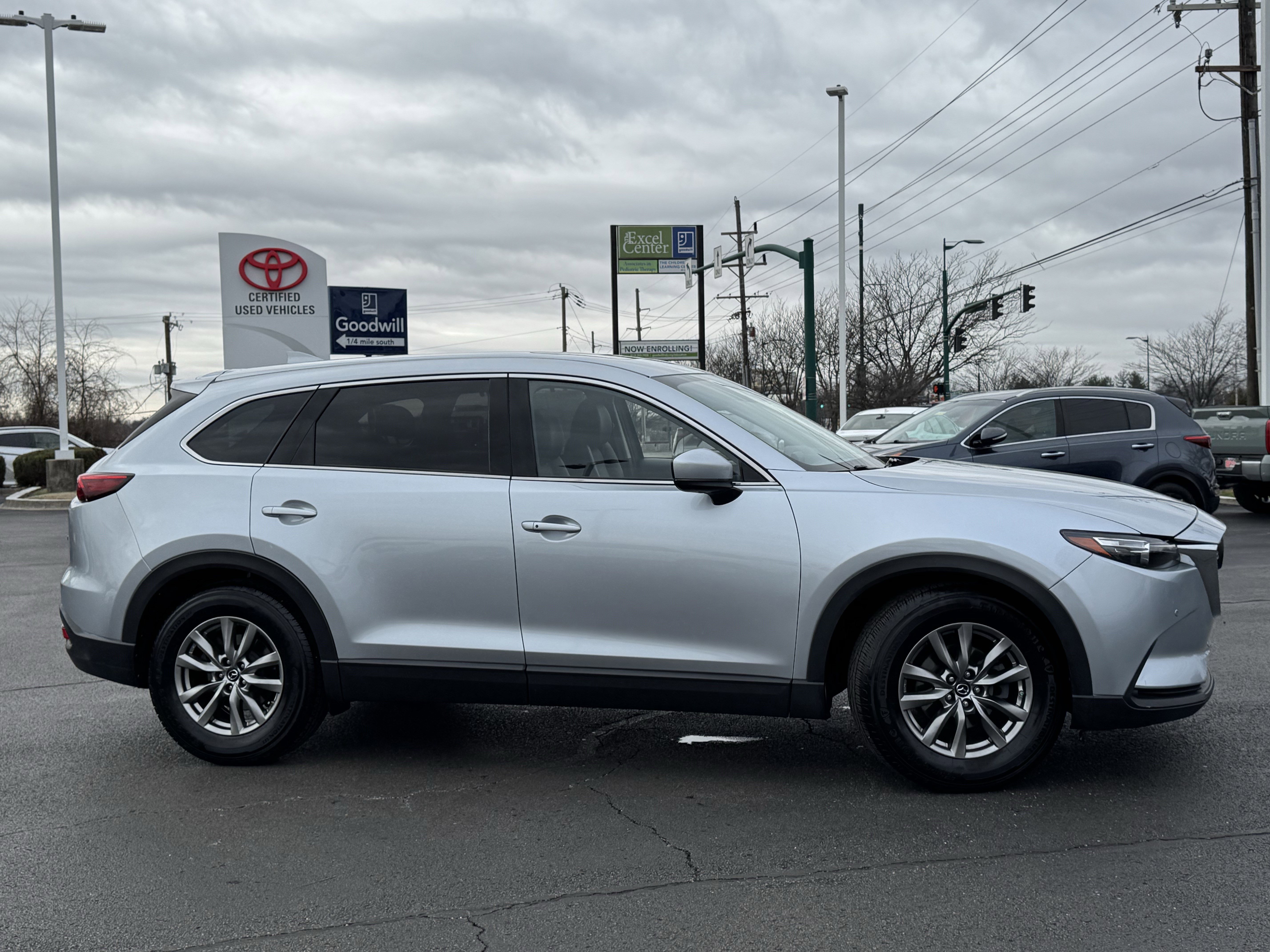 Used 2019 MAZDA CX-9 Touring w/ Touring Premium Package image 2