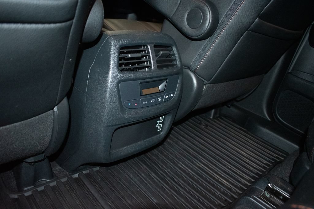 Used 2022 Honda Pilot TrailSport image 23