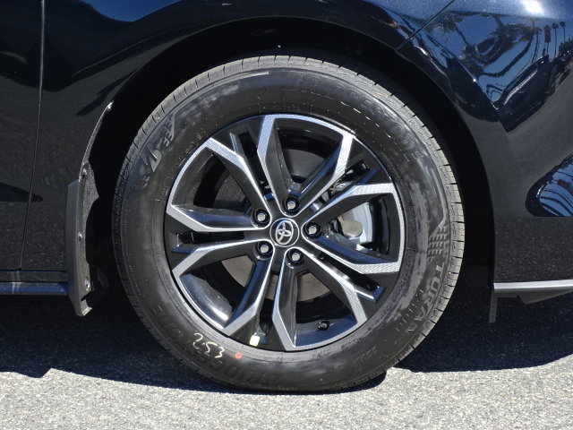 New 2026 Toyota Sienna Platinum AWD/4WD image 4