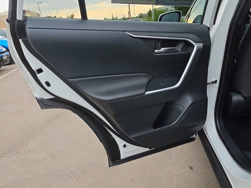 Used 2025 Toyota RAV4 SE AWD/4WD image 20
