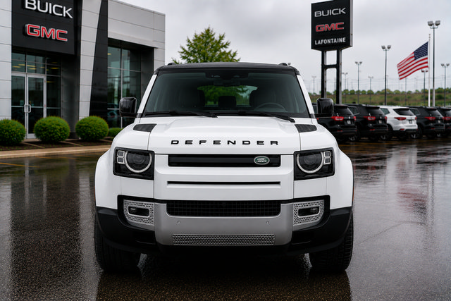 Used 2024 Land Rover Defender 110 S AWD/4WD image 2