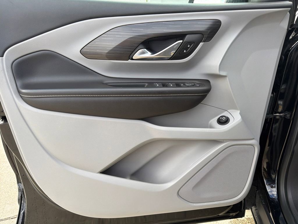 Used 2022 GMC Terrain SLE w/ Driver Convenience Package image 12