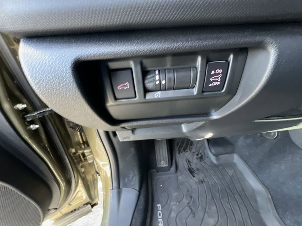 Used 2025 Subaru Forester Limited image 18